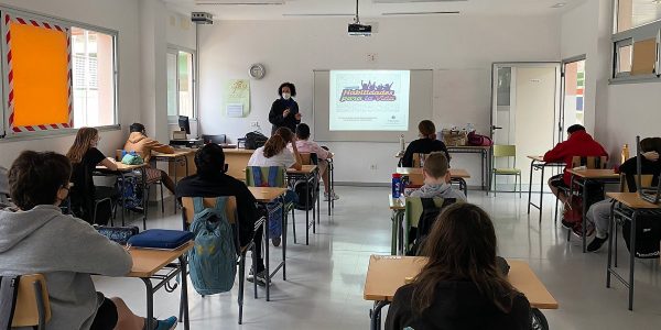 Taller Habilidades para la vida del proyecto Tejiendo Alas | Foto: Ayuntamiento de Mogá