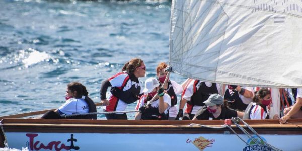 Equipo femenino de vela Tara del Mar
