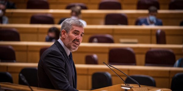 Fernando Clavijo en un pleno del Senado