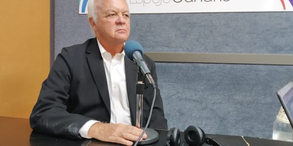 Alberto Cabré en los estudios de El Espejo Canario