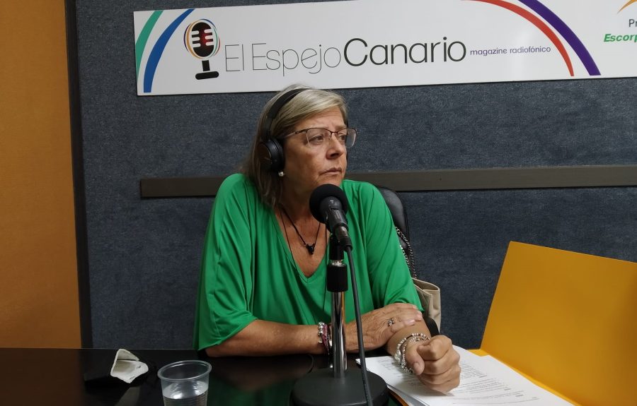 Mercedes Fernández-Couto en los estudios de El Espejo Canario