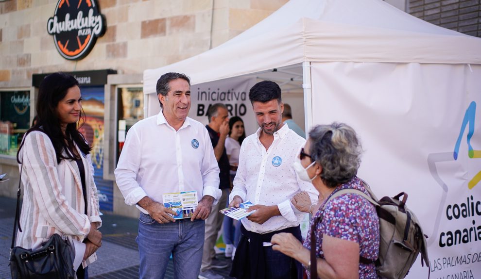 Francis Candil (segundo por la izquierda) durante un acto de precampaña | Foto: CC