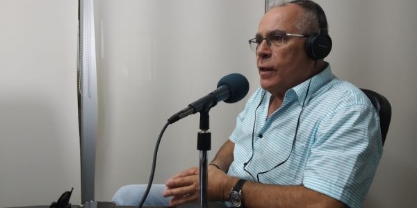 Paco Rodriguez en los estudios de El Espejo Canario