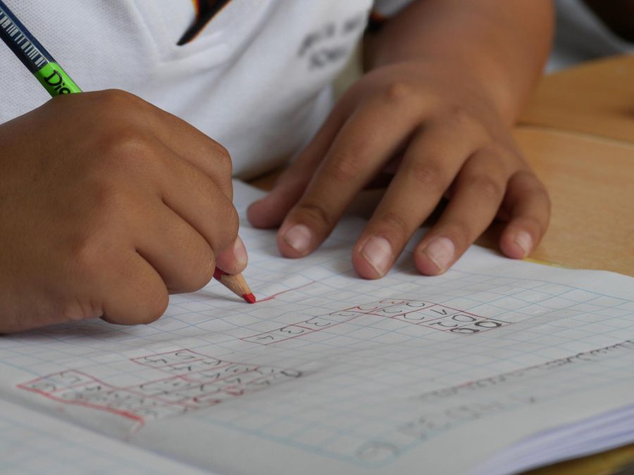 Existen evidencias de que la jornada partida beneficia a estudiantes y familias | Foto: Pixabay Existen evidencias de que la jornada partida beneficia a estudiantes y familias | Foto: Pixabay