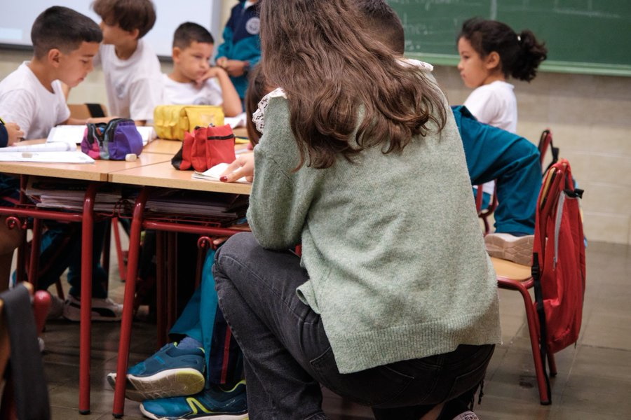 El derecho a la educación es gratuito y debe ser financiado por las administraciones El derecho a la educación es gratuito y debe ser financiado por las administraciones