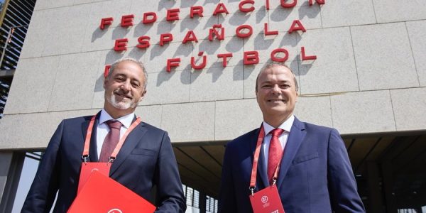 Francisco Castellano y Augusto Hidalgo en la sede de la RFEF | Foto: Cabildo de Gran Canaria
