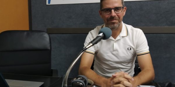 Lucas Bravo de Laguna en los estudios de El Espejo Canario