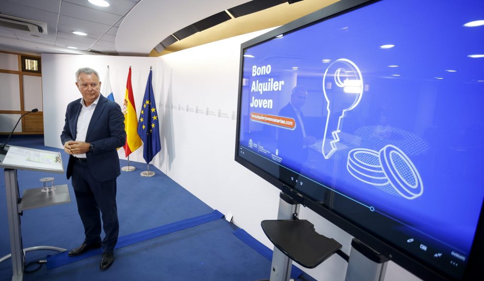 Sebastián Franquis en la presentación del Bono Joven Alquiler | Foto: Gobierno de Canarias