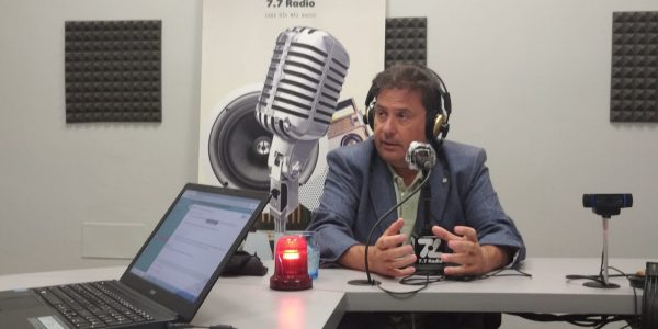 Luis Ibarra en los estudios de El Espejo Canario