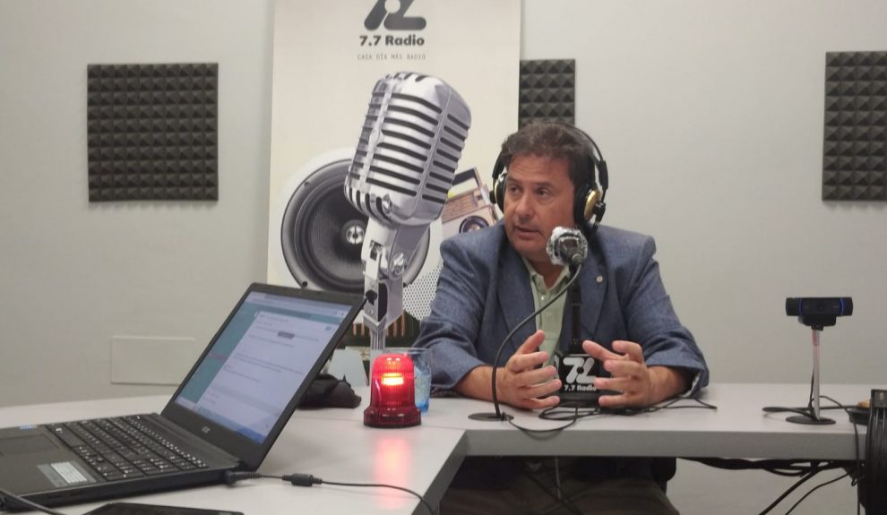Luis Ibarra en los estudios de El Espejo Canario