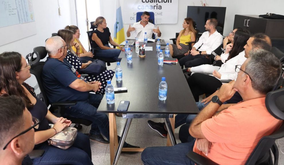 Alejandro Marichal en una reunión de Coalición Canaria