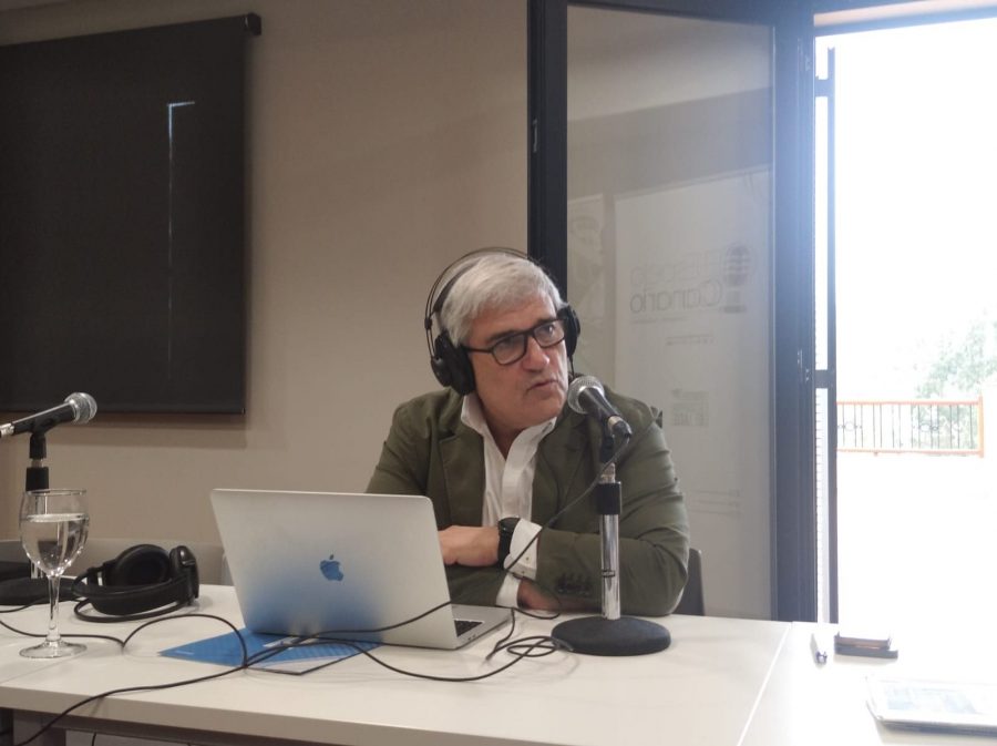 Ciprián Rivas en los estudios de El Espejo Canario Ciprián Rivas en los estudios de El Espejo Canario