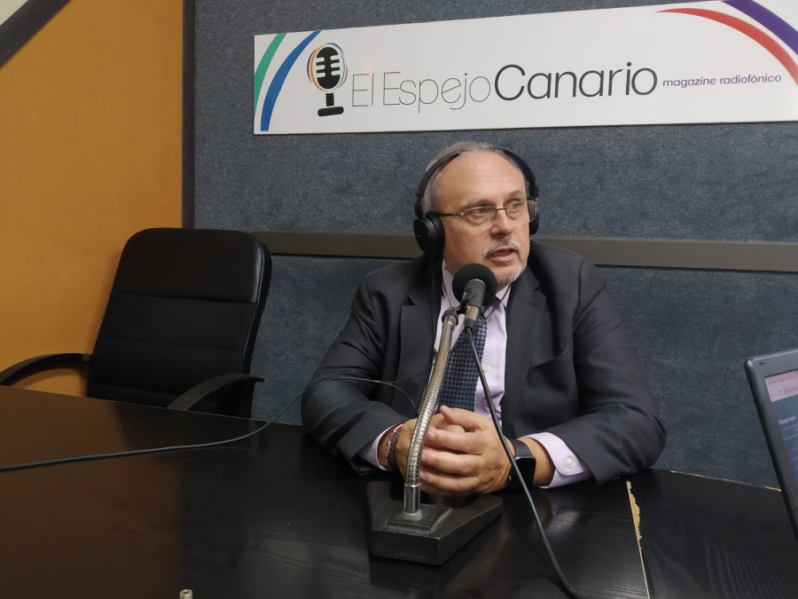 José Cristóbal García en los estudios de El Espejo Canario José Cristóbal García en los estudios de El Espejo Canario