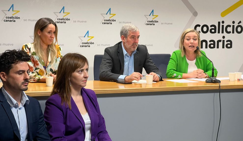 María Fernández, Fernando Clavijo y Ana Oramas durante la presentación del acuerdo con el Gobierno del Estado | Foto: CC