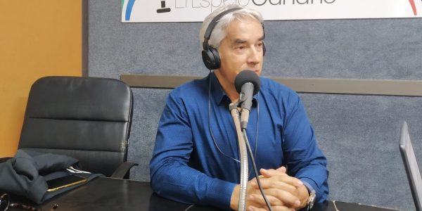 Patricio Viñayo en los estudios de El Espejo Canario