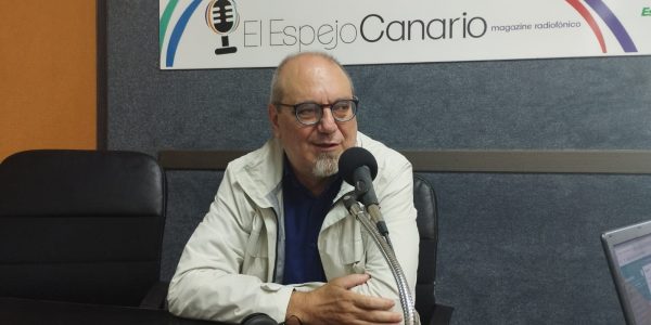 Miguel Ángel Rodríguez, director general de Guaguas Municipales, en los estudios de El Espejo Canario