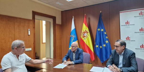 Reunión de la asociación Resurgir Ojos de Garza con el Diputado del Común | Foto: Diputado del Común