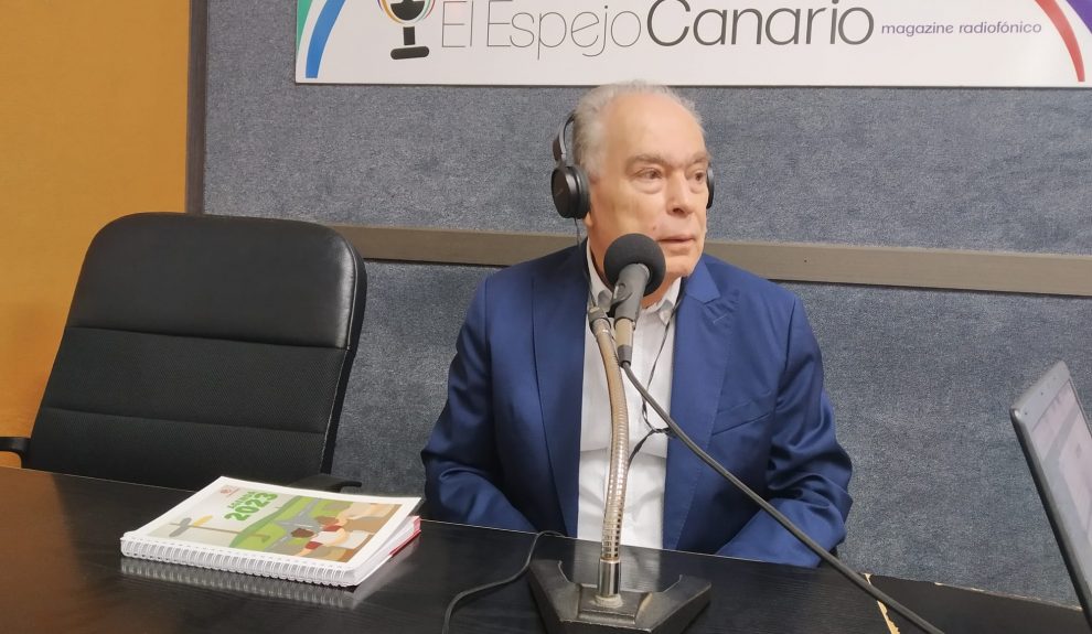 Gonzalo Marrero en los estudios de El Espejo Canario