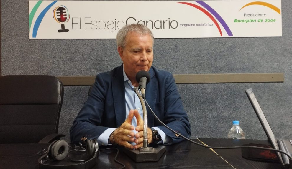 Sebastián Franquis en los estudios de El Espejo Canario