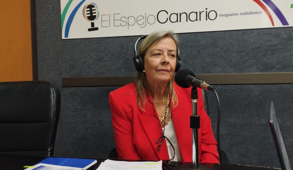 Mercedes Fernández-Couto en los estudios de El Espejo Canario