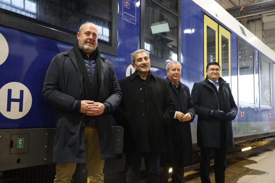 Enrique Arriaga (izquierda) con la delegación canaria en Hamburgo Enrique Arriaga (izquierda) con la delegación canaria en Hamburgo