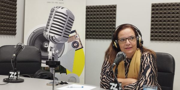 Águeda Borges en los estudios de El Espejo Canario
