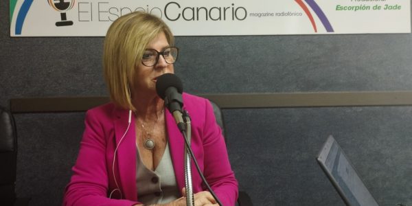Inmaculada Medina en los estudios de El Espejo Canario