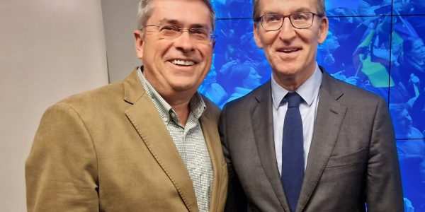 Marco Aurelio Pérez junto a Alberto Núñez Feijóo | Foto: AV-PP