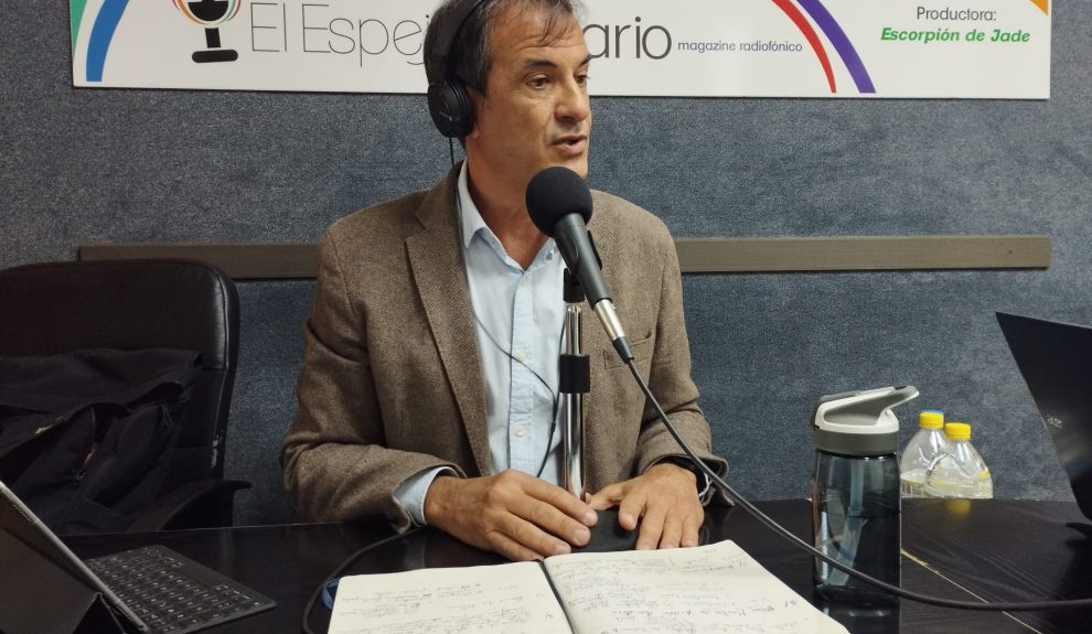 José Juan Lorenzo en los estudios de El Espejo Canario