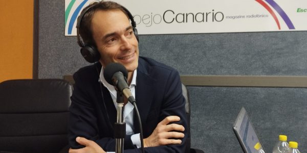 Germán Carlos Suárez en los estudios de El Espejo Canario