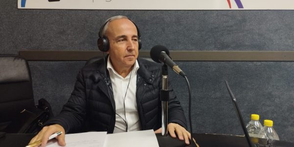 Manuel Padrón en los estudios de El Espejo Canario
