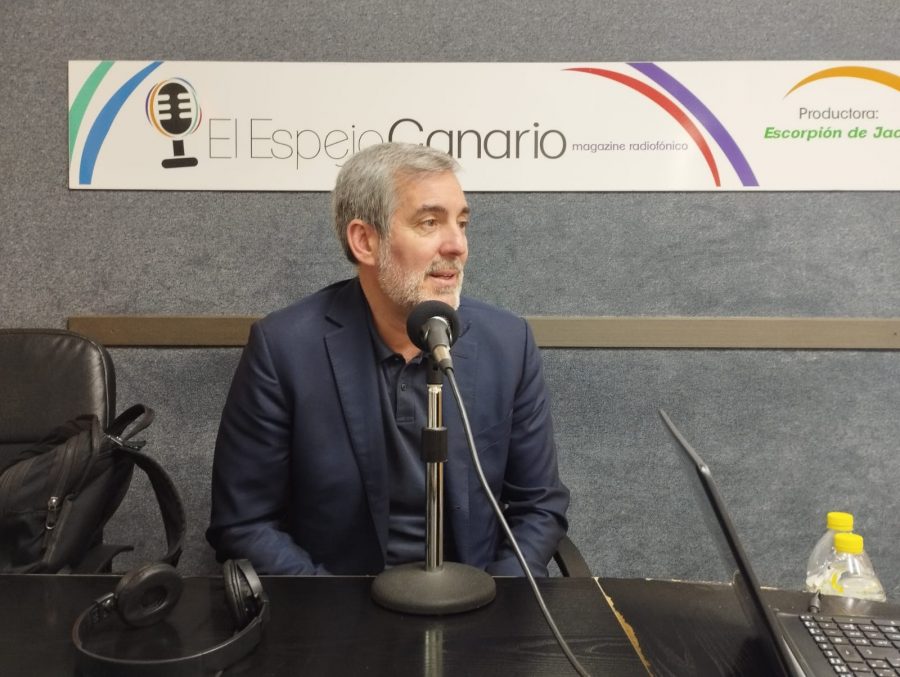 Fernando Clavijo en los estudios de El Espejo Canario Fernando Clavijo en los estudios de El Espejo Canario