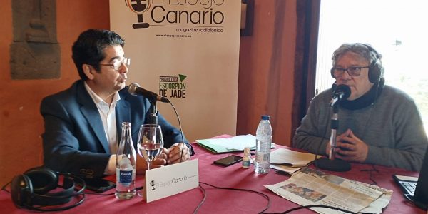 Pedro Martín, en los estudios de El Espejo Canario en l Casa del Vino de El Sauzal