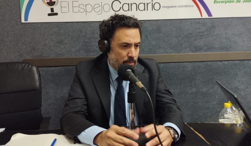 Guillermo Mariscal en los estudios de El Espejo Canario