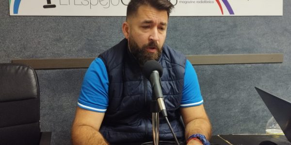 Eric Álvarez en los estudios de El Espejo Canario