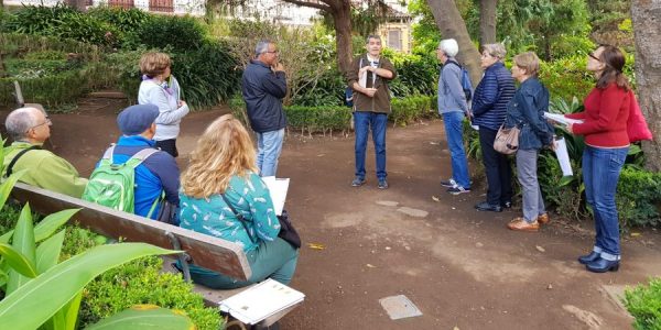 Formación de sabios y sabias en la Hijuela del Botánico | Foto: Ayuntamiento de La Orotava
