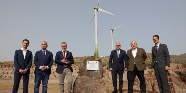 Inauguración de un parque eólico en La Gomera | Foto: Gobierno de Canarias