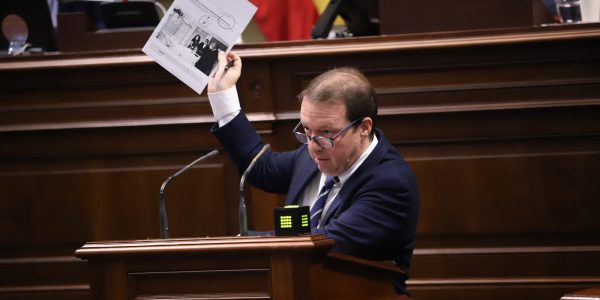 Miguel Ángel Ponce en el Parlamento de Canarias | Foto: Parcan