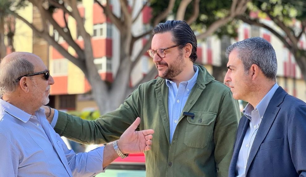 Sergio Ramos (centro), junto a Manuel Domínguez (derecha), en un acto electoral | Foto: PP