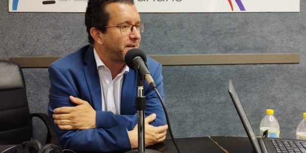 Juan Jesús Facundo en los estudios de El Espejo Canario