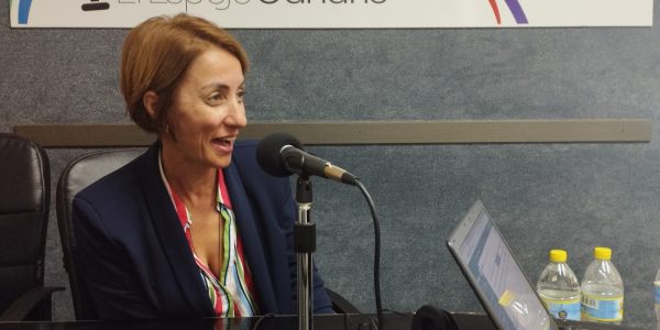 Onalia Bueno en los estudios de El Espejo Canario