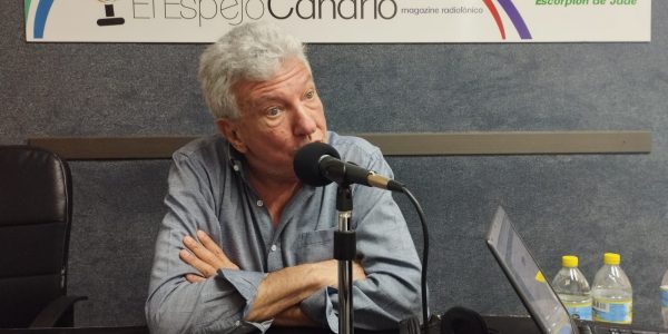 Pedro Quevedo en los estudios de El Espejo Canario