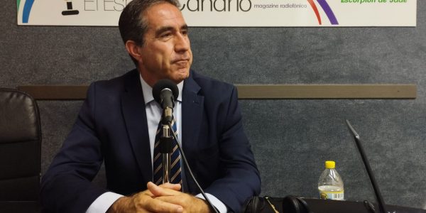 Francis Candil en los estudios de El Espejo Canario