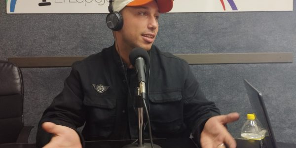 Emma Colao en los estudios de El Espejo Canario