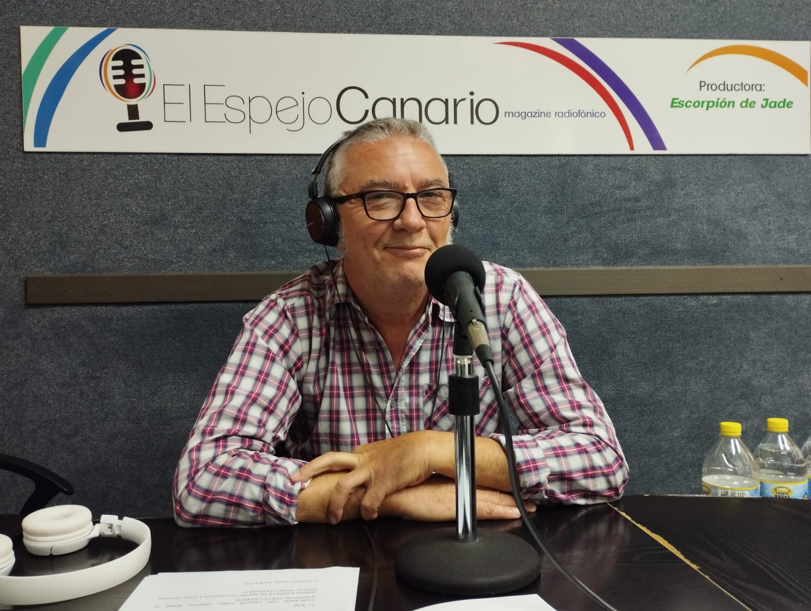 Juan Salán en los estudios de El Espejo Canario Juan Salán en los estudios de El Espejo Canario