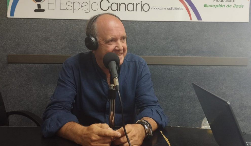 José Antonio Lucendo en los estudios de El Espejo Canario