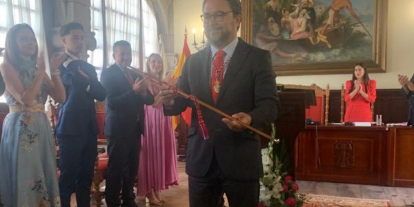 Asier Antona en la toma de posesión como alcalde de Santa Cruz de La Palma en junio de 2023 | Foto: PP