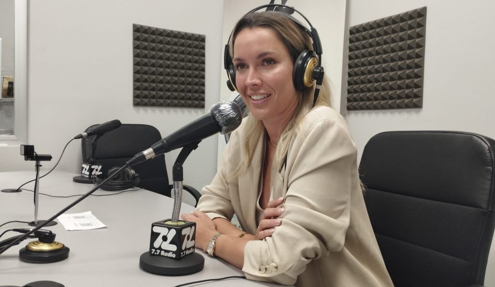 María Fernández en los estudios de El Espejo Canario