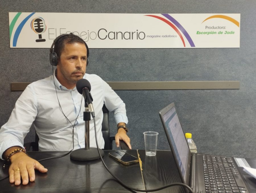 Héctor Suárez en los estudios de El Espejo Canario Héctor Suárez en los estudios de El Espejo Canario