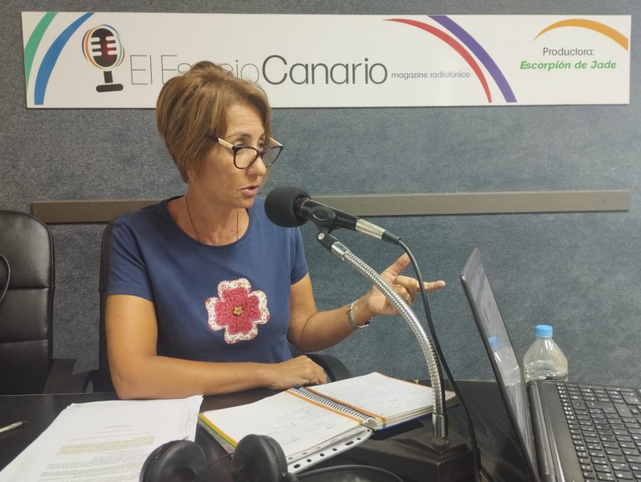 Onalia Bueno en los estudios de El Espejo Canario Onalia Bueno en los estudios de El Espejo Canario